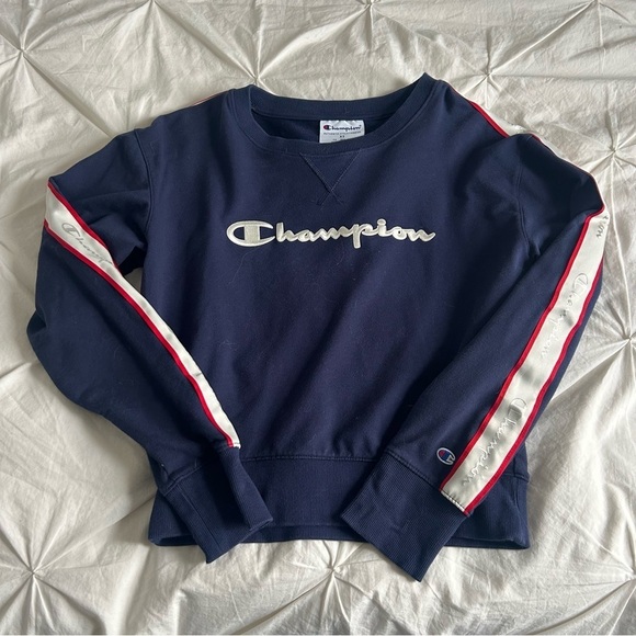 FALL Women’s Champion Crewneck w/arm lettering - Picture 2 of 6